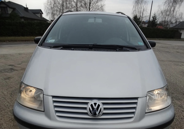 Volkswagen Sharan cena 10500 przebieg: 236000, rok produkcji 2003 z Urzędów małe 254